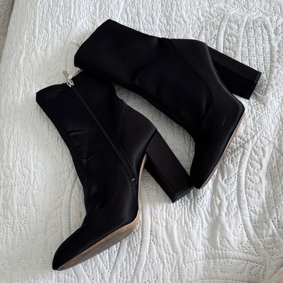 SAM EDELMAN Calexa Sock Bootie Satin Size 9 in black - Picture 3 of 8